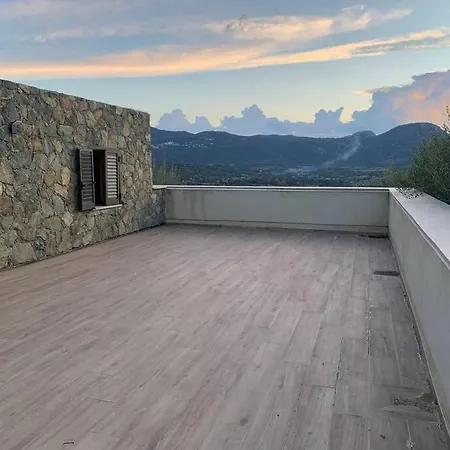 Magnifique Avec Piscines Et Cuisine D'ete *